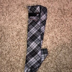 Men’s plaid tie